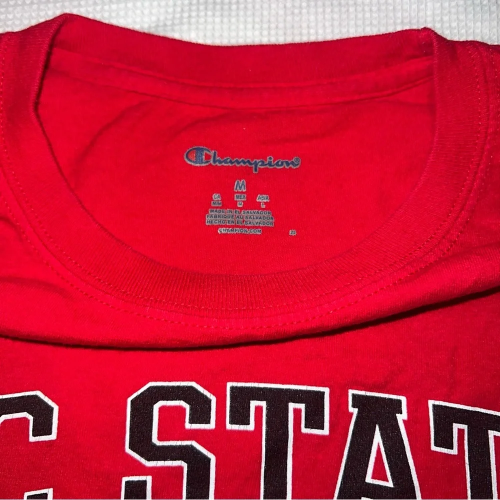 Champion Red NC State Wolfpack Tee Size Medium - Picture 4 of 4